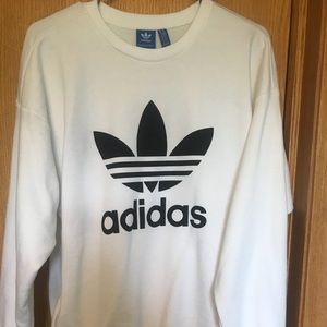 Adidas crewneck!🐙🐠🐉